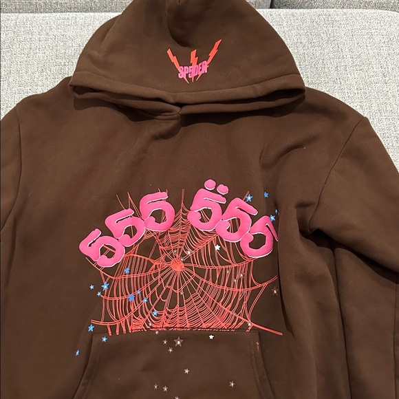 Sp5der 555 Angel Numbers Brown Sweatshirt with Pink Graphic - Picture 2 of 3